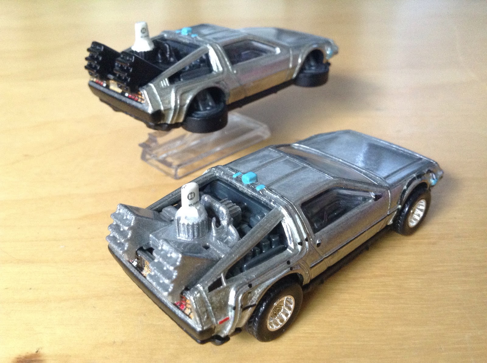 Hot Wheels 2015 Back To The Future III &ndash; Retro Entertainment, Scala 1:64, Usato