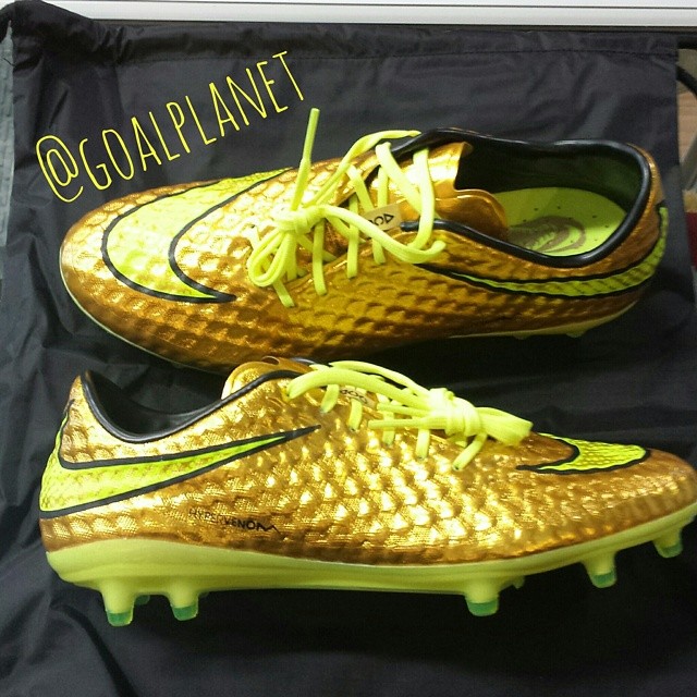 Pictures of Neymar's brand new gold Hypervenom World Cup Nike boots get leaked online | 101