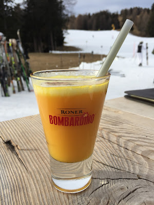 The drink de rigueur, Bombardino.