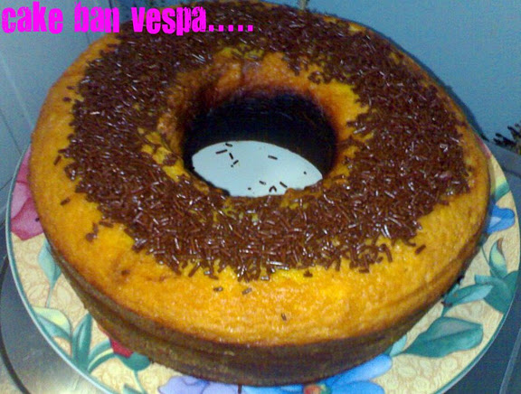 Rumahku Surgaku: Cake Ban Vespa.