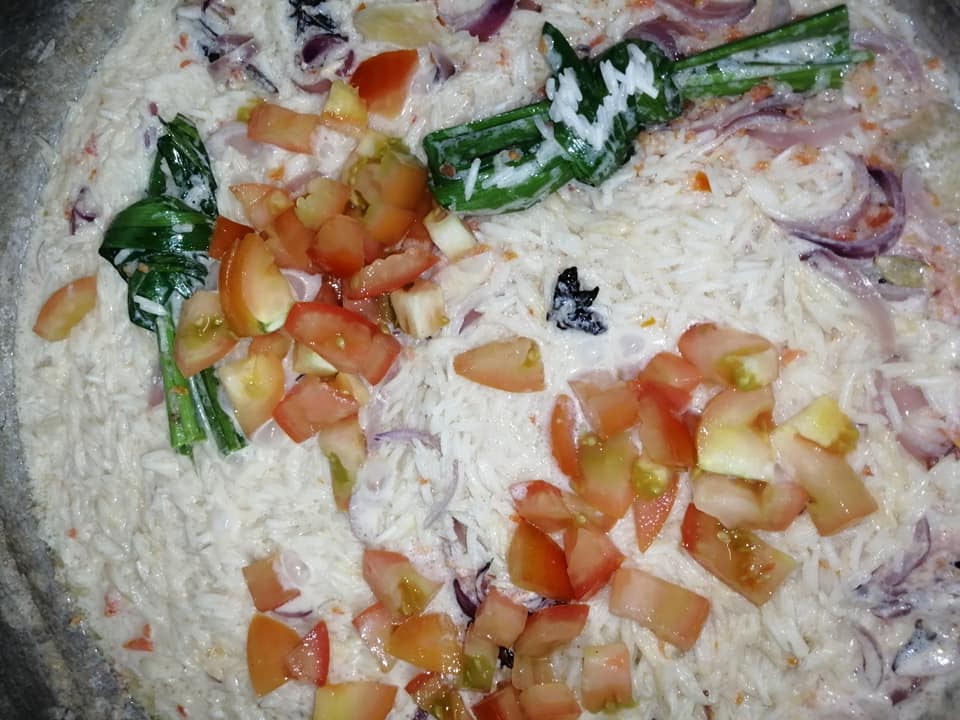 Resepi Dan Cara Masak Nasi Tomato Yang Mudah Dan Lazat!