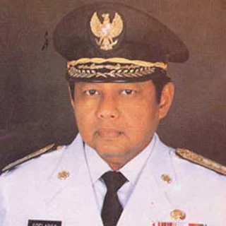 Foto Soelarso Mantan gubernur Jawa Timur 10