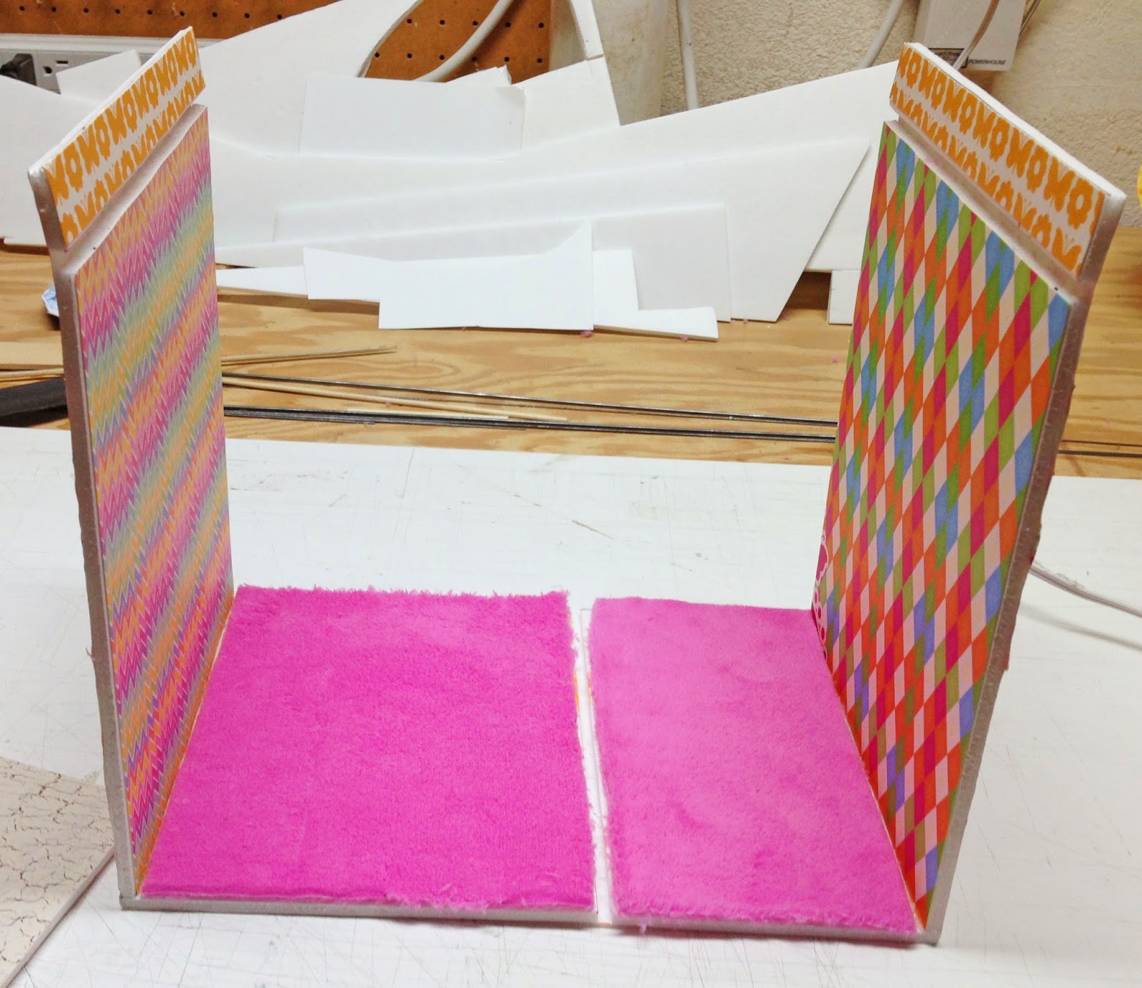 Dollhouse Decorating A Quick, Easy, Fun, Cheap Foamboard Dollhouse!