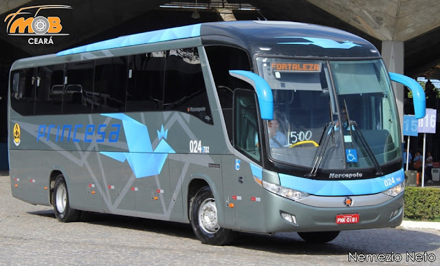 GazetaWeb - Ônibus do Princesa do Solimões tomba durante viagem para jogo