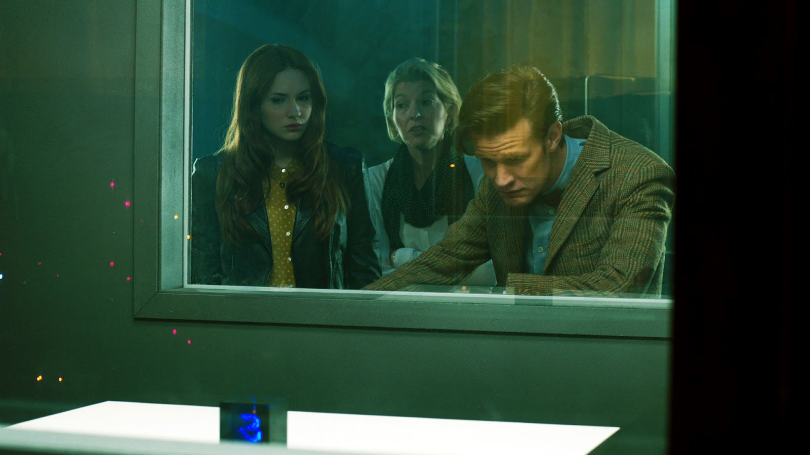 11 доктор и эми понд. эми понд мэтт смит. мэтт смит 11 доктор. The power of three. 11 доктор кто постеры мэтт смит.