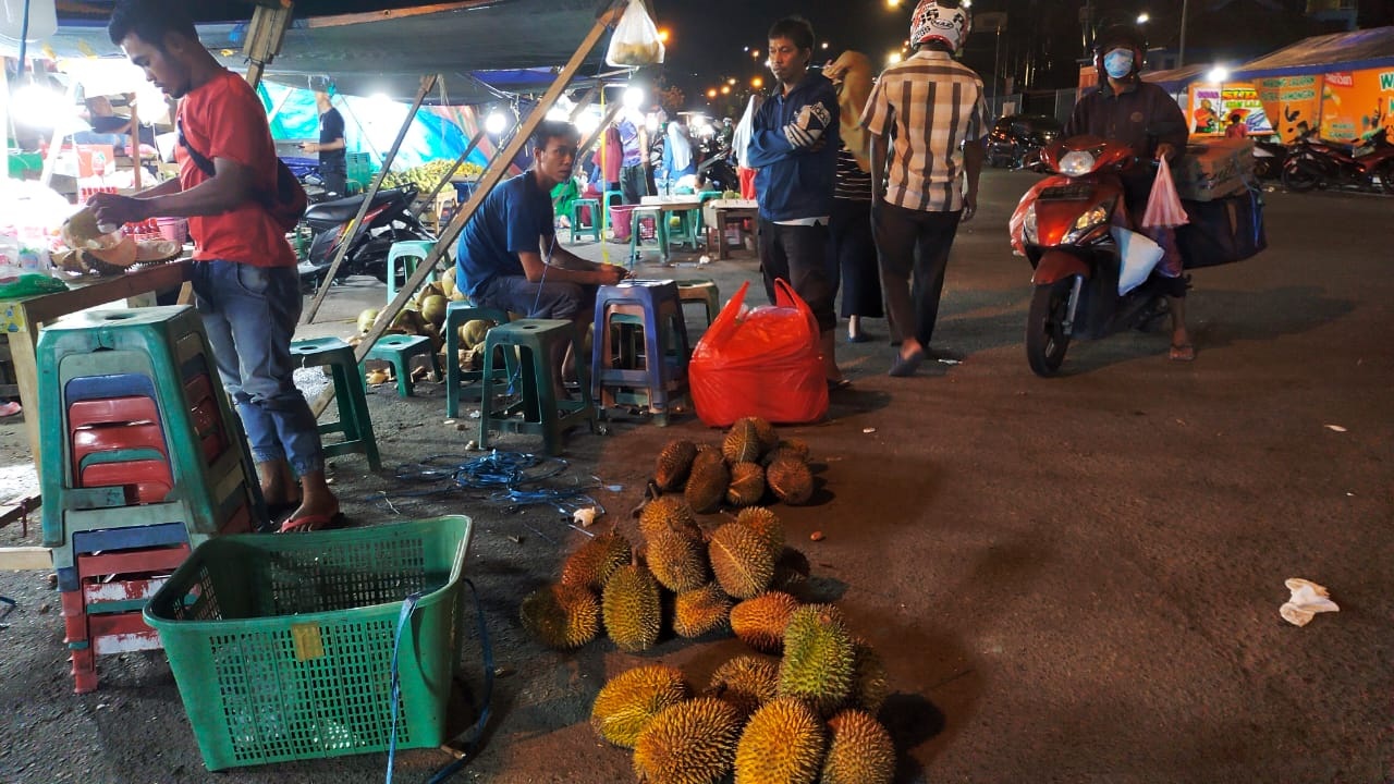 Ambon Mulai Dibanjiri Durian 