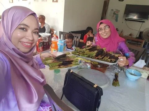 beraya dengan julia johari,Tetamu datang beraya,Blogger beraya