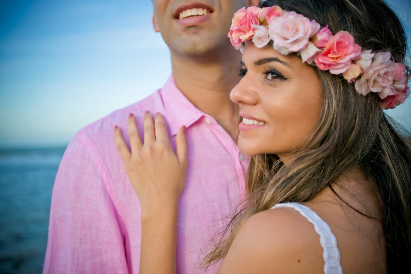 esession-praia-noiva-coroa-flores