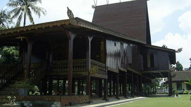 traditional houses in indonesia