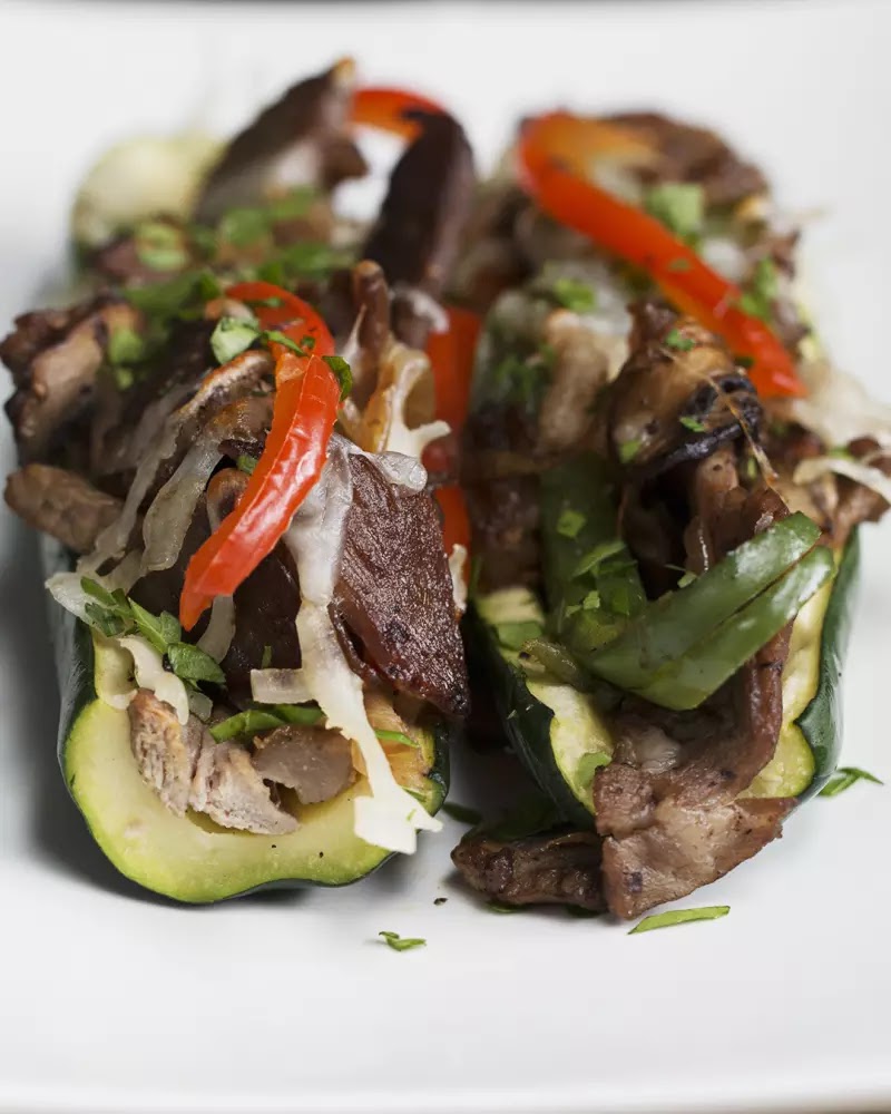Steak and Veggie Zucchini Boats #Steak #and #Veggie #Zucchini #Boats