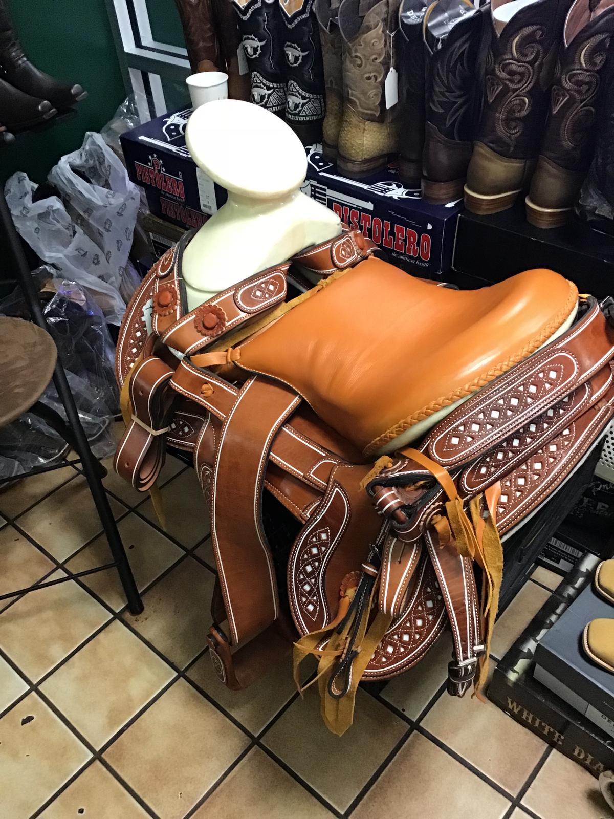 horse saddles for sale