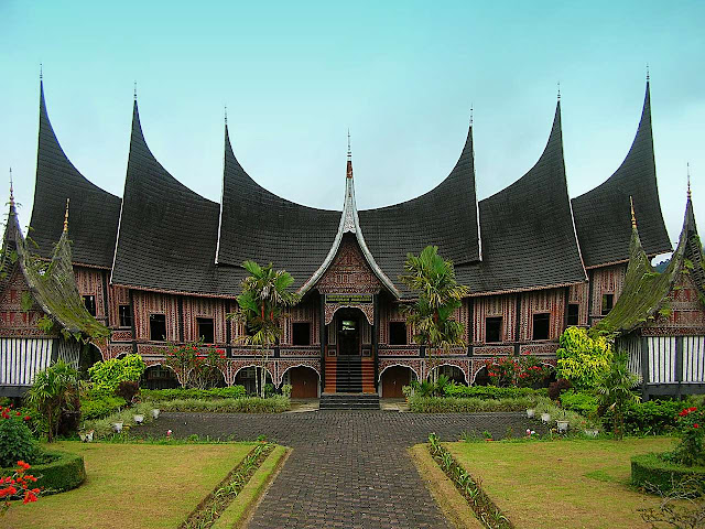 gambar rumah gadang yang asli