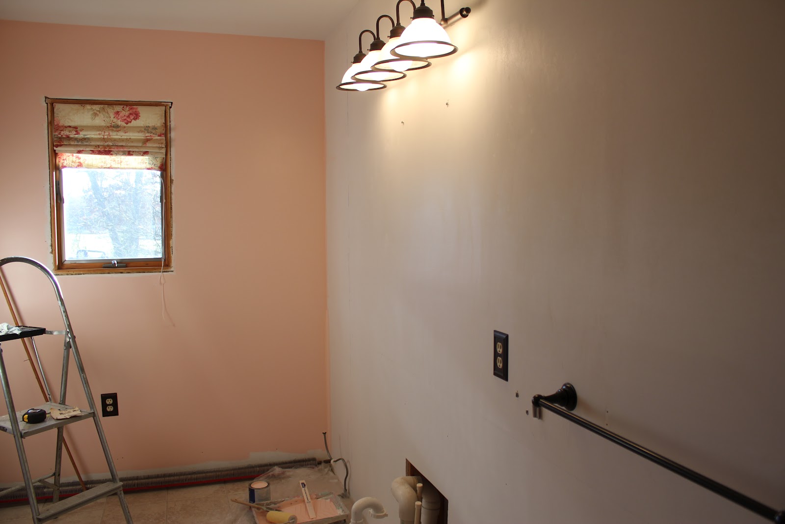 more pics2014: There's that vanity with storage, with a contemporary