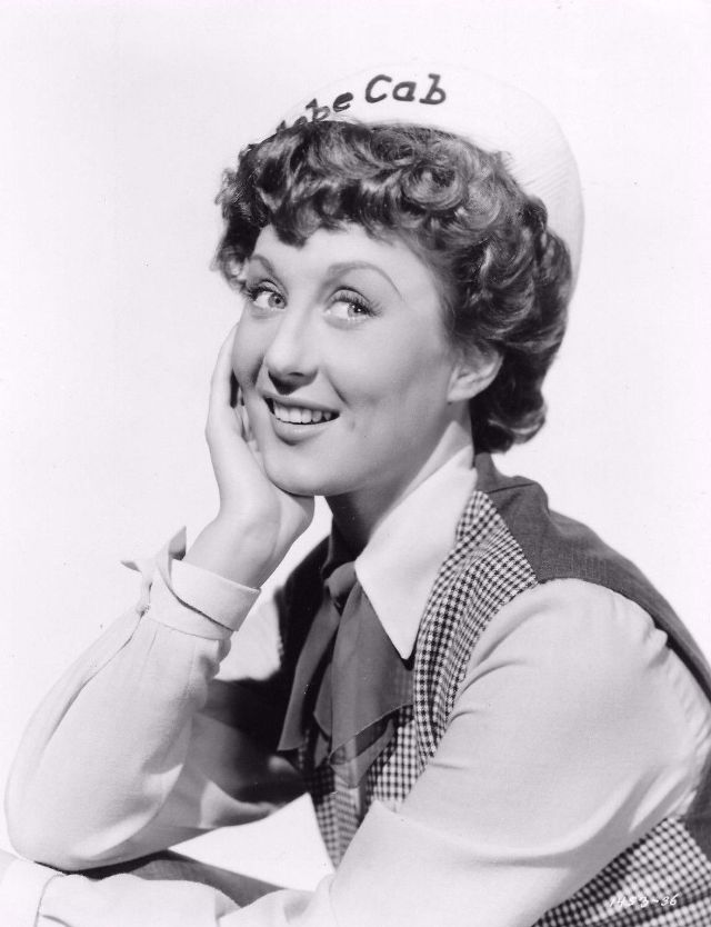 30 Vintage Portrait Photos of Betty Garrett in the 1940s and ’50s