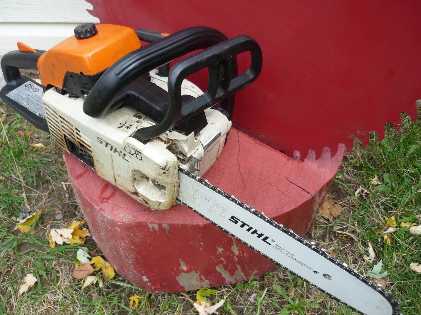 VINTAGE CHAINSAW COLLECTION Stihl MS 200.