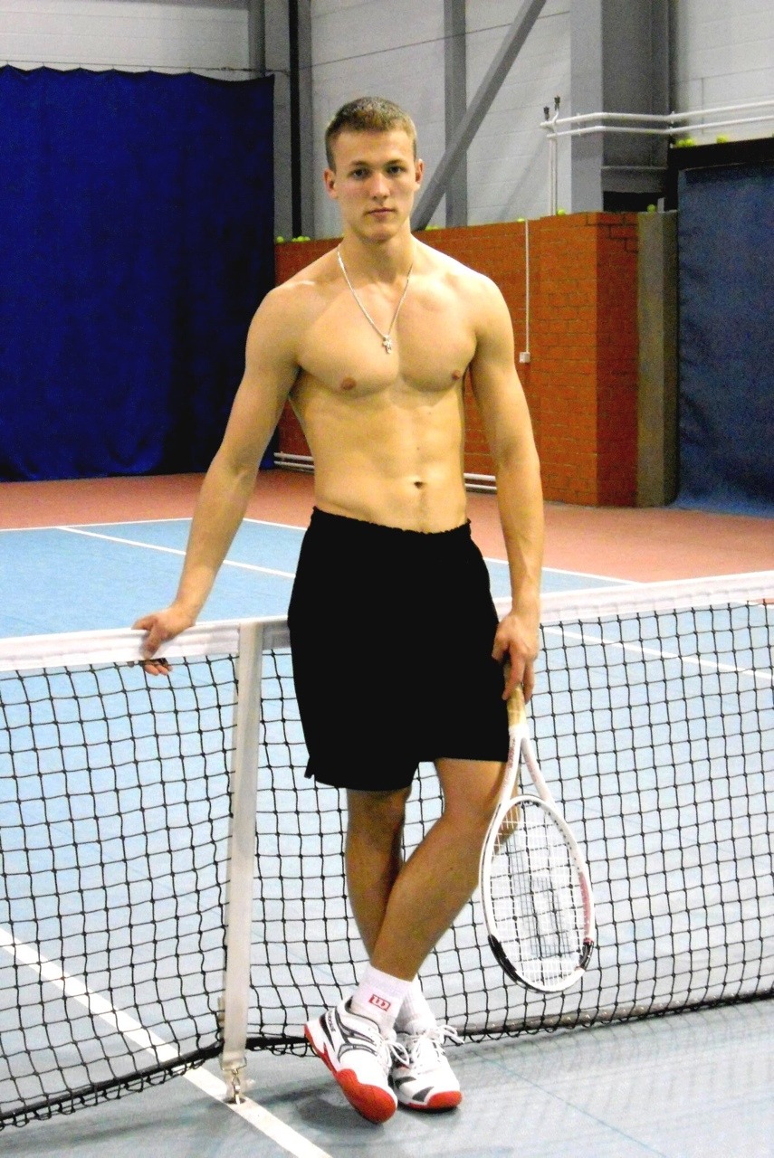 cute-tall-young-american-guys-fit-shirtless-body-sexy-male-teen-tennis-players