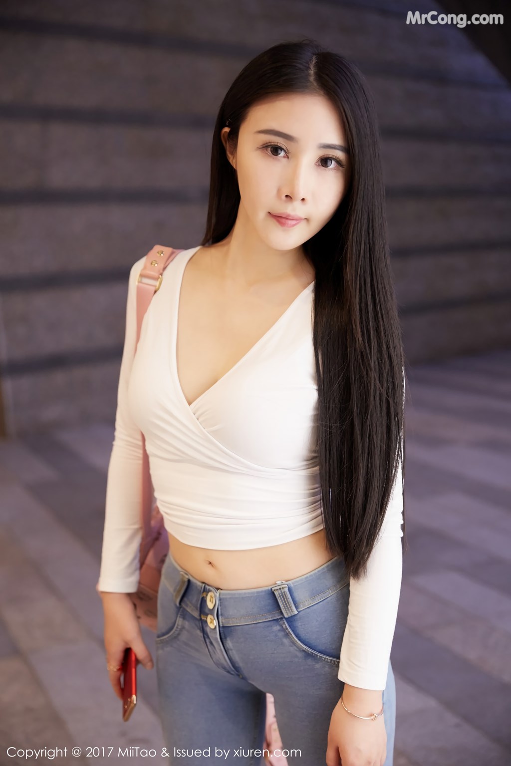 MiiTao Vol.084: Model Cecilia (萱萱) (51 pictures)