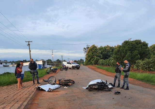 Colisão entre motocicletas deixa dois mortos e três feridos em Rondônia