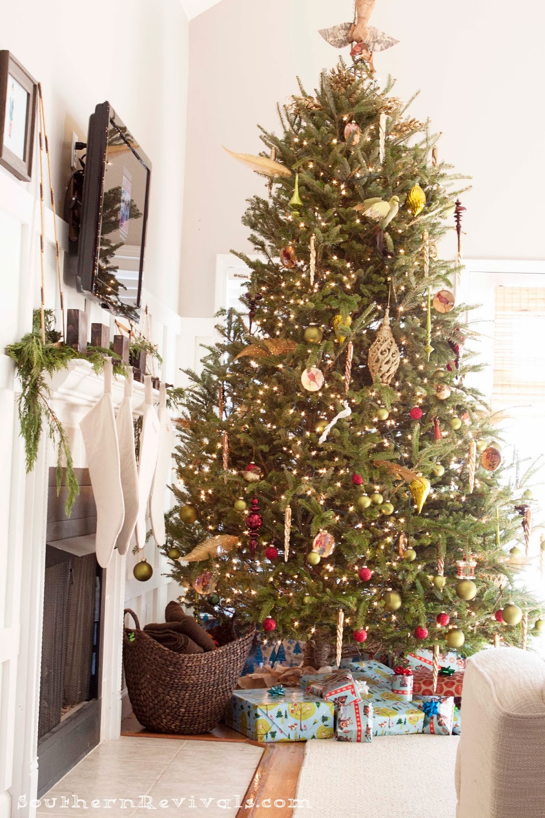 Christmas 2013 Recap: A Stocking Saga & My Favorite Christmas Tree ...