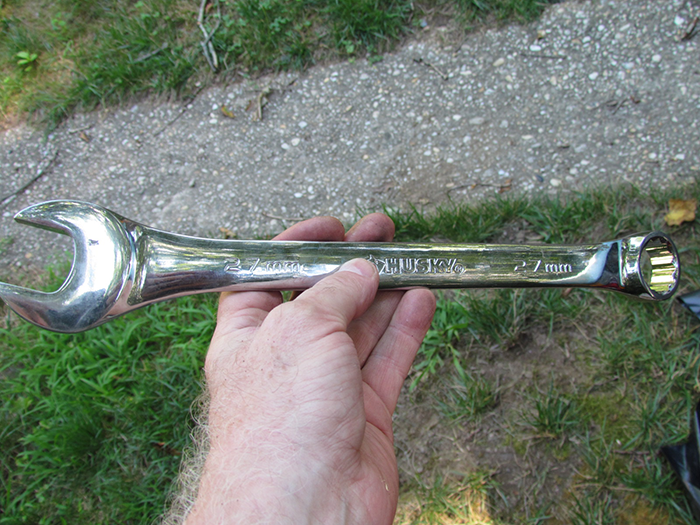 Fuel Filter Replacement on SAAB c900 Crawls Backward (When Alarmed)