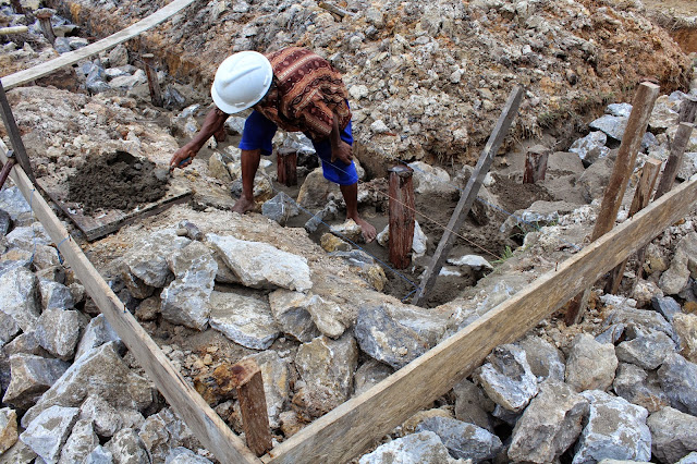 Pemasangan Pondasi Batu Kali