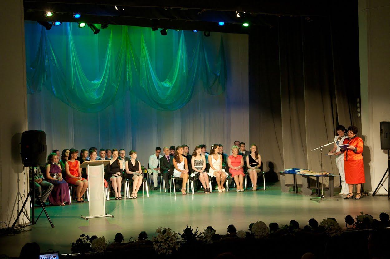 11 12 класс. выпускники 11 класса 2014 года. 11 12 класс. 11 12 класс. 11 классов.