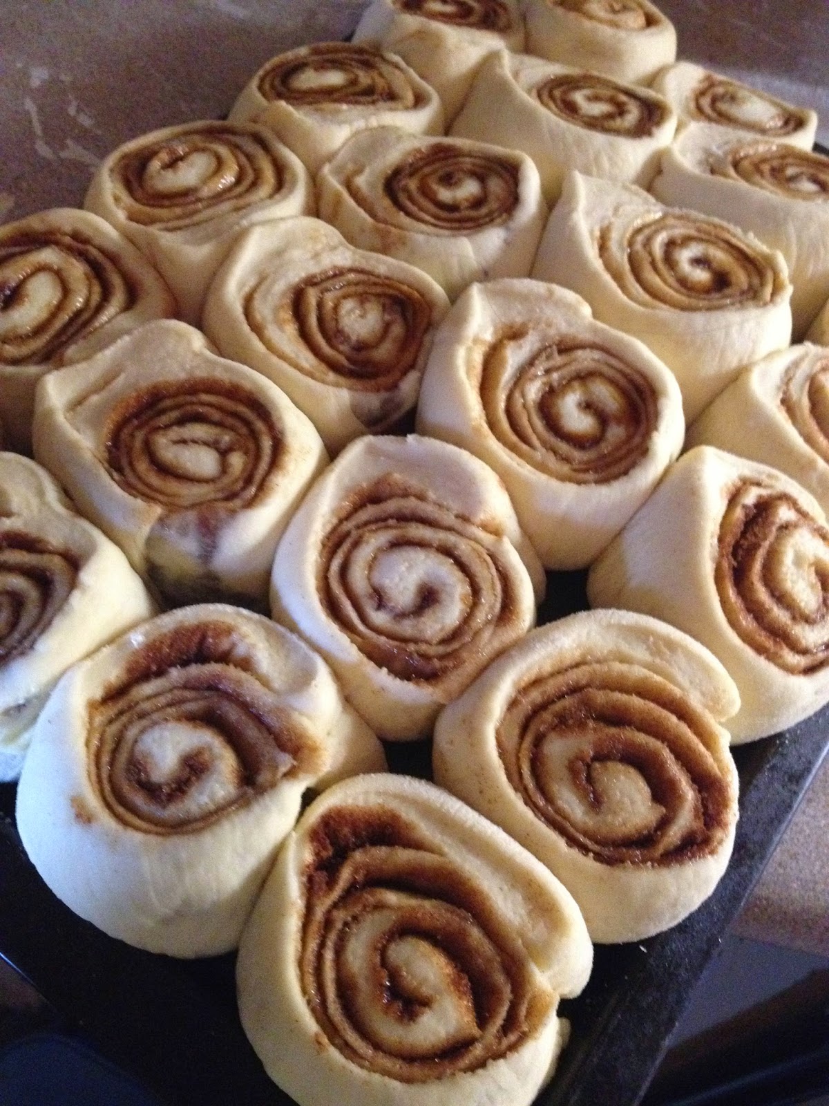 Life on top of the world!: BEST CINNAMON SCROLL RECIPE!