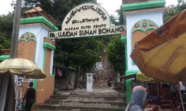 Pasujudan Sunan Bonang di Rembang