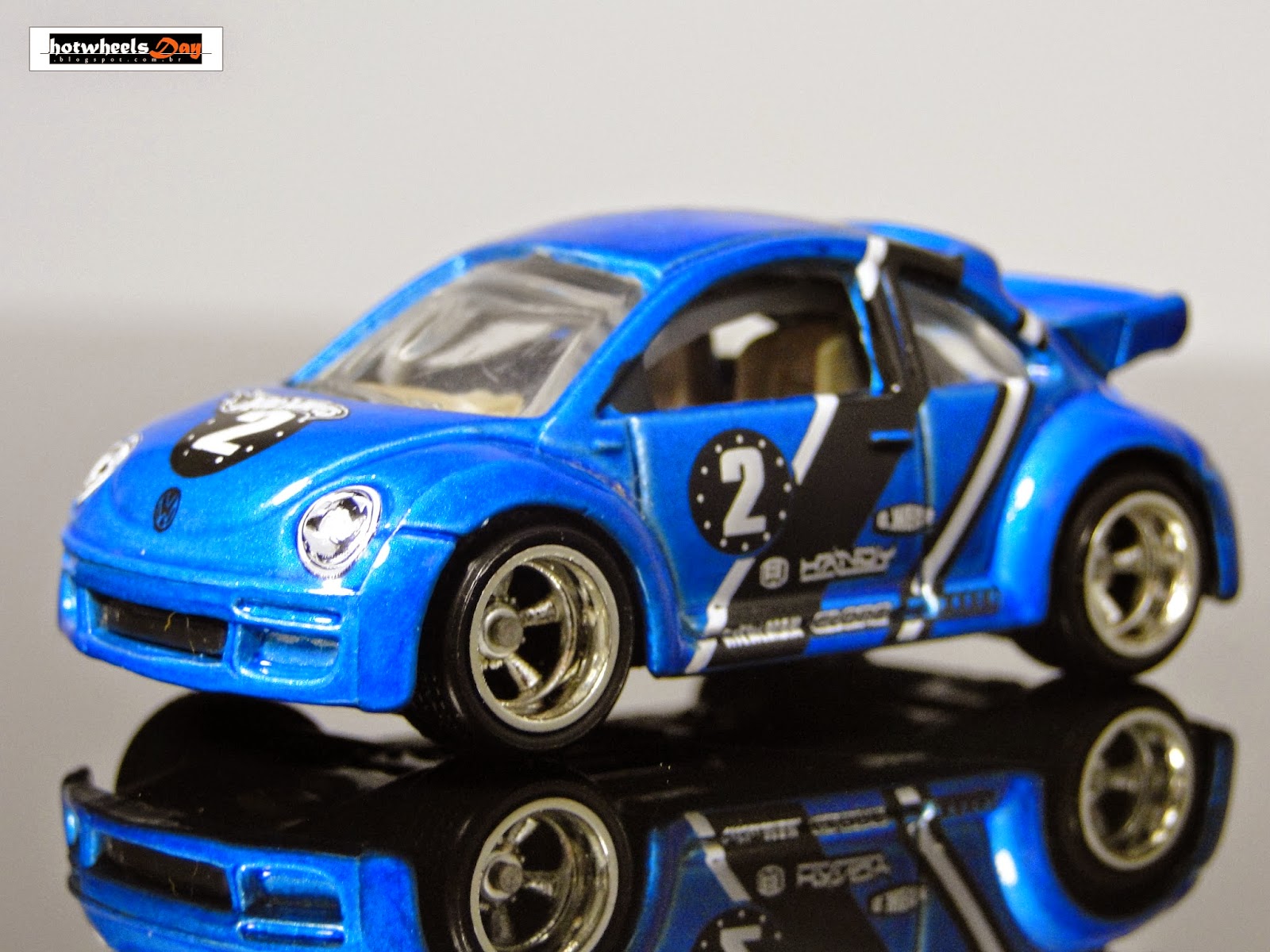Hotwheels Day Volkswagen new Beetle Cup Hot Wheels 142 2005