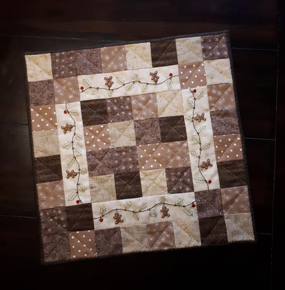 Stitches by Carin Gingerbread garland quilt