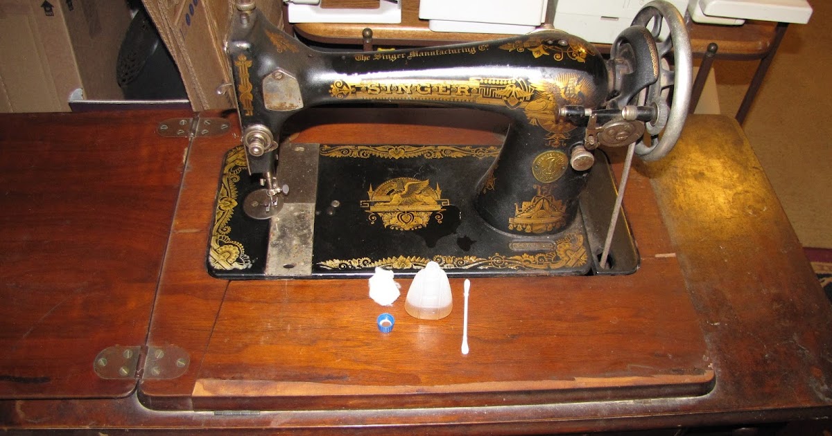 SINGER 127 TREADLE SEWING