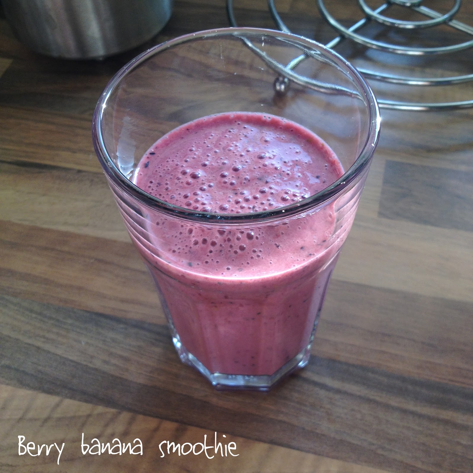 Baking Beautiful 5 Healthy Smoothies Under 200 Calories!
