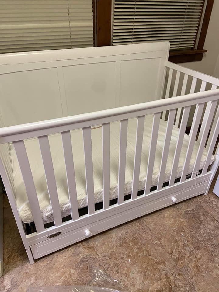 Introducing the Graco Asheville 4 in 1 Convertible Crib w/ Drawer