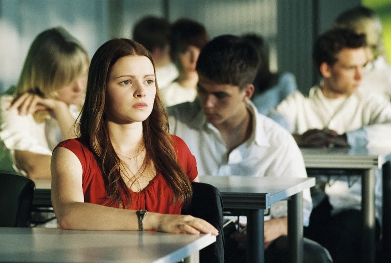 Charakterisierung Von Laurie Saunders Dentro la classe: L'onda - Die Welle