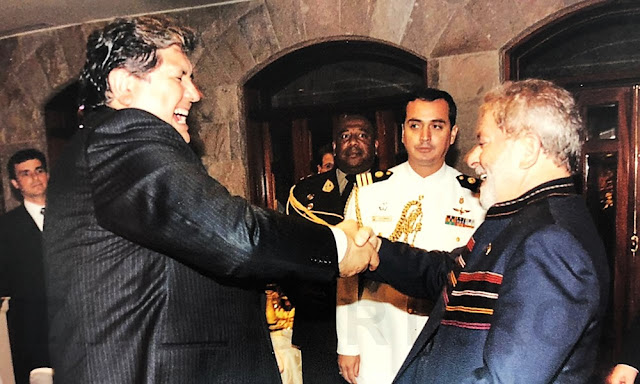 Los exmandatarios Alan García y Luiz Inácio Lula da Silva En la ceremonia también estuvo el presidente Luiz Inácio Lula da Silva, que había llegado al Perú por esos días para reunirse con García