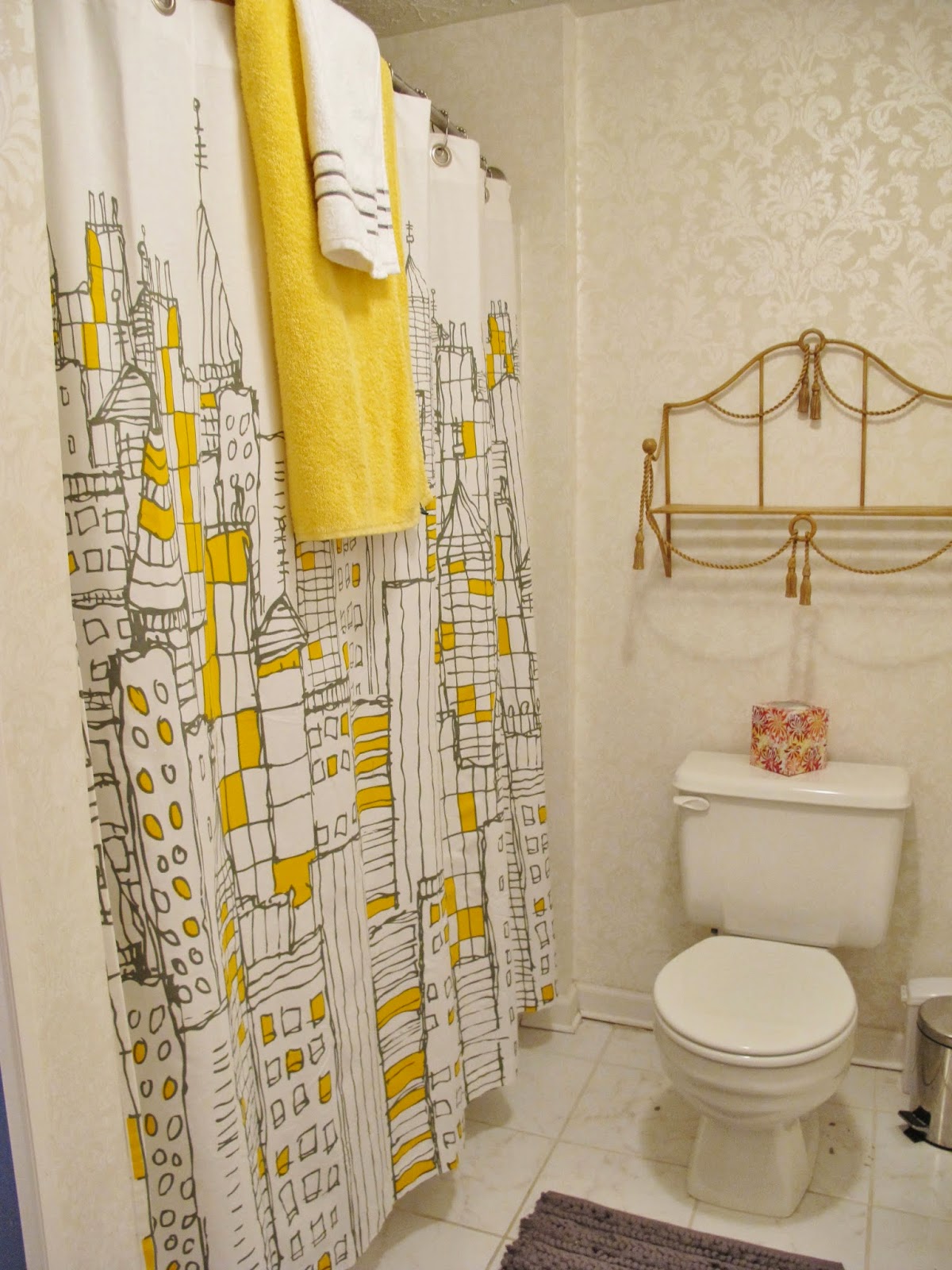 BonnieProjects: Kids Bathroom: We're Wallpaper Free!!!