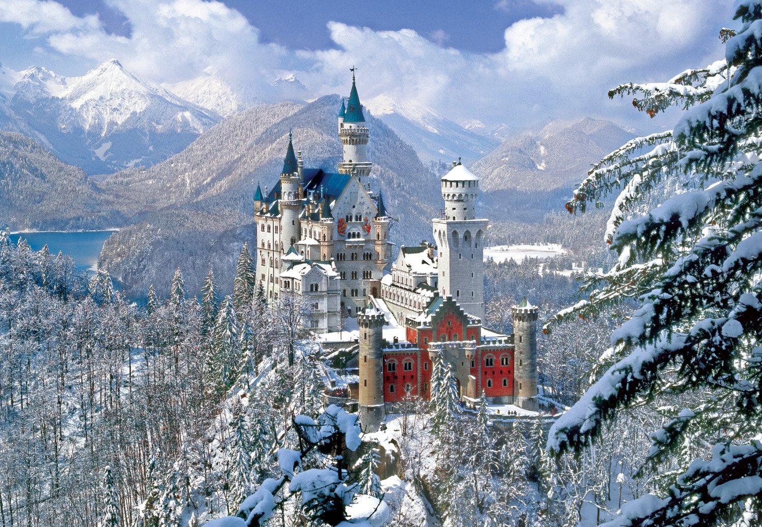 Neuschwanstein+Castle+Winter.jpg