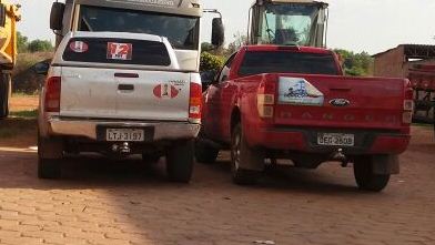 Geames e Breado, dois ex-prefeitos de Igarapé Grande, apostam duas camionetes