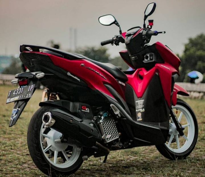 Modifikasi Vario 150 Warna Merah Polos, Original, Metalik, Marun, Candy