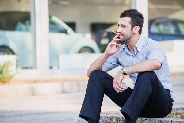 هل يستحق غير المدخنين أيام عطلة إضافية؟