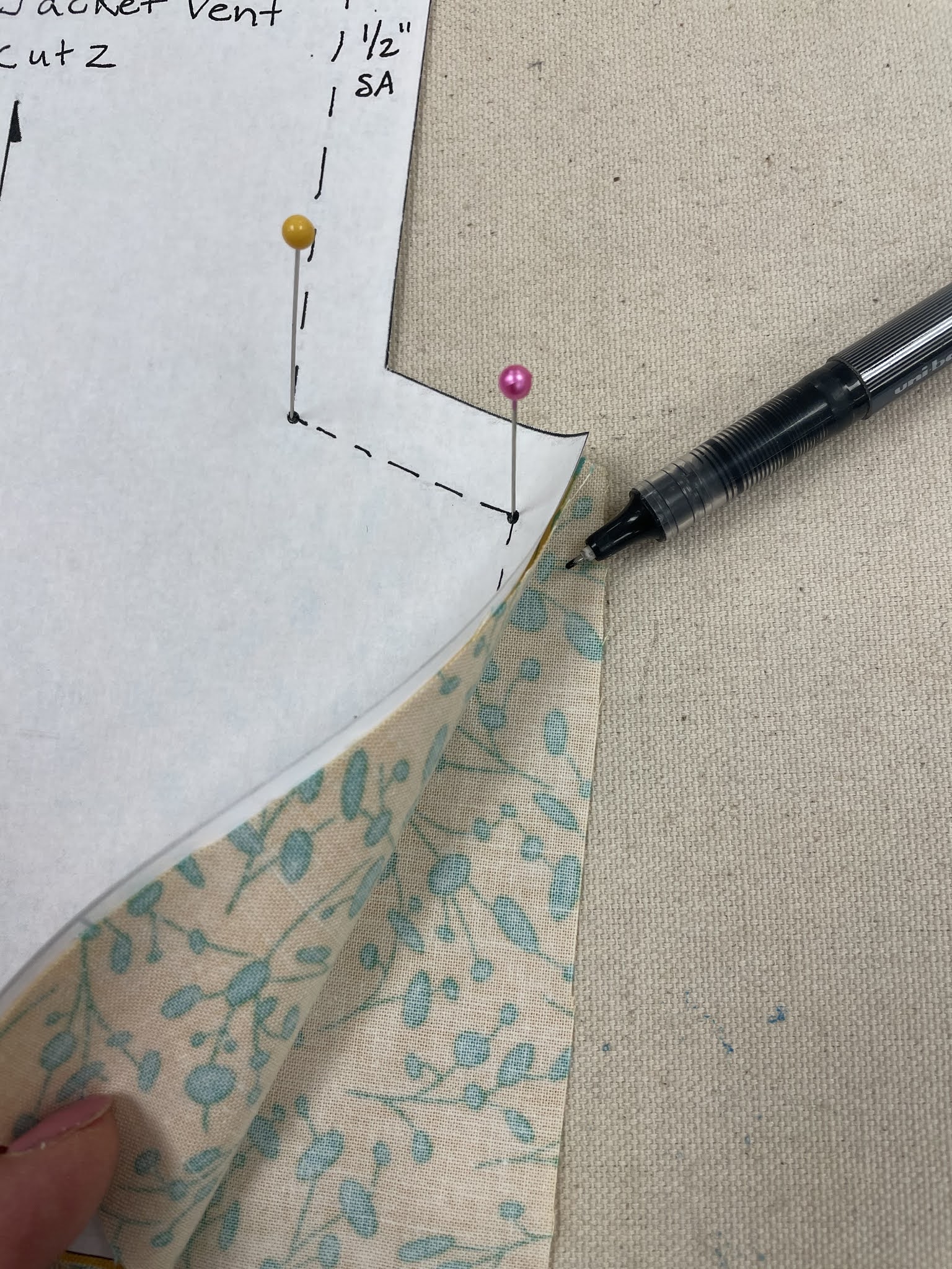 sewcreatelive Jacket Back Vent with Lining (A Sample)