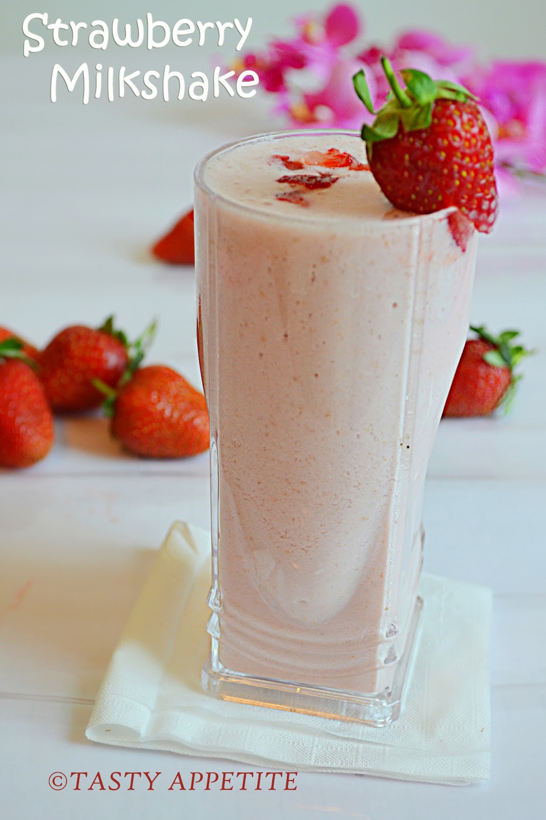 How to make Strawberry Milkshake? / Strawberry Recipes / Easy Milkshake