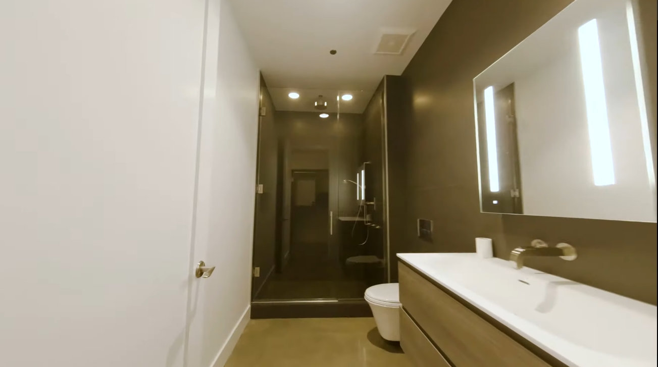Luxury Condo Interior Design Tour vs. 900 W Washington Blvd #202 Chicago, IL 60607