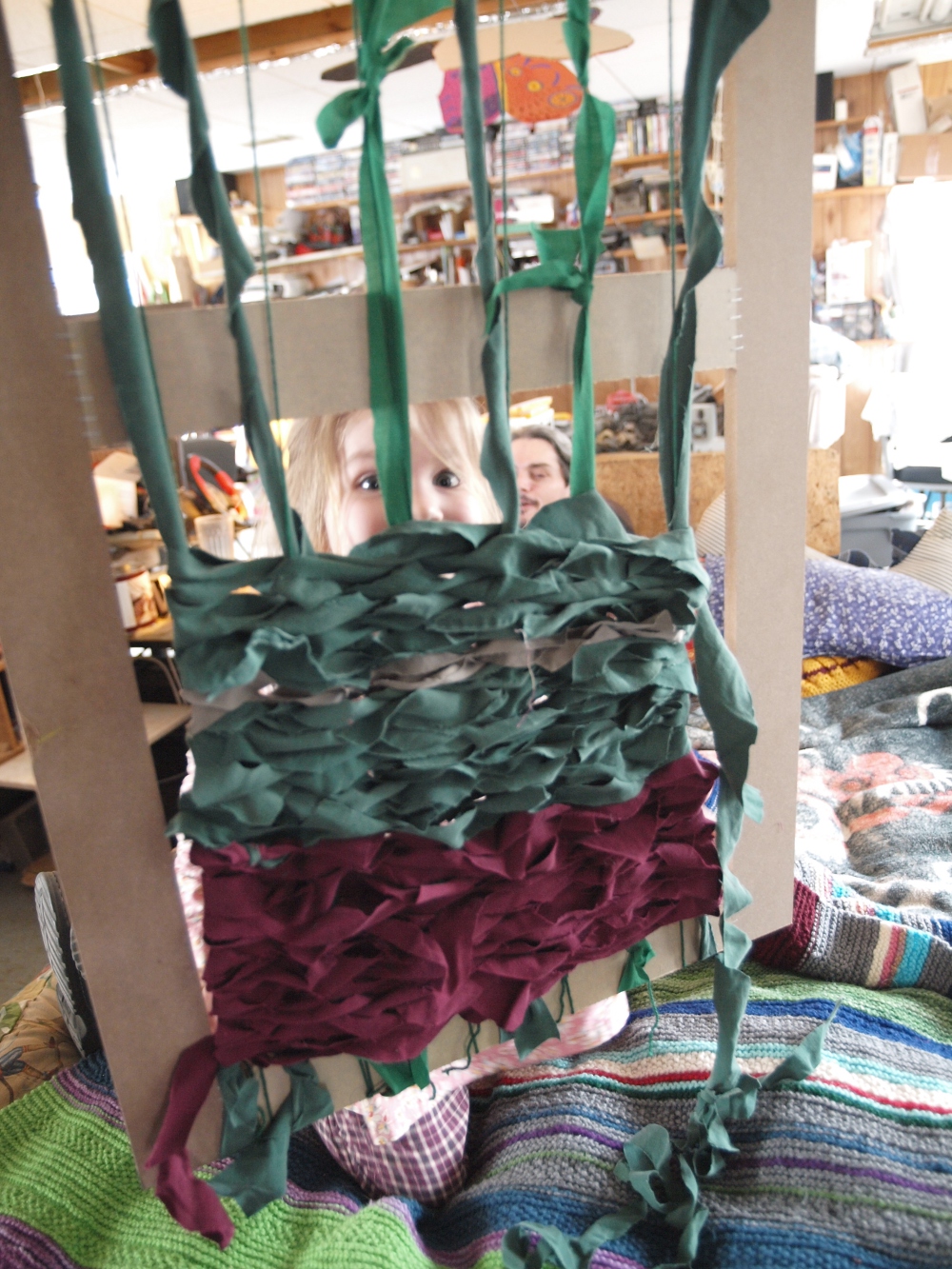 KnitOwl: Weaving a primitive rag rug