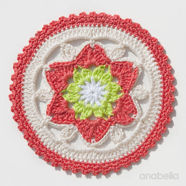 Daffodil crochet coasters pattern, by Anabelia Craft Design