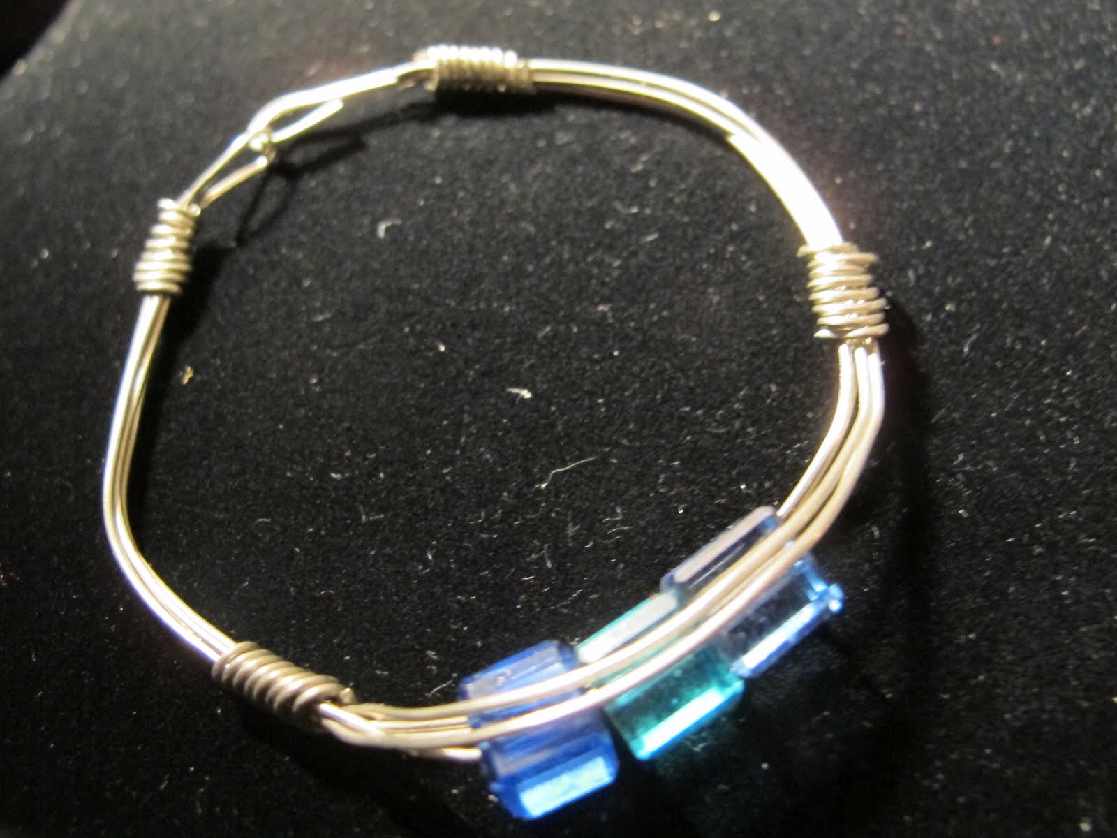 Naomi's Designs: Handmade Wire Jewelry: Funky Wire Wrapped Bangle Bracelets