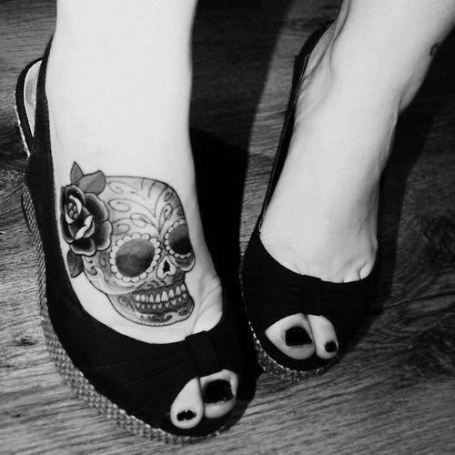 tatuagens femininas para os pés tatuagens femininas para os pés
