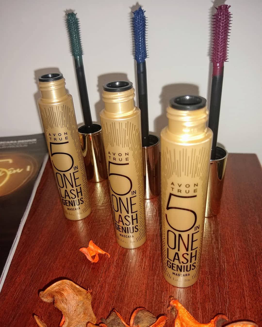 unique Noua mascara Genius 5in1 by Avon