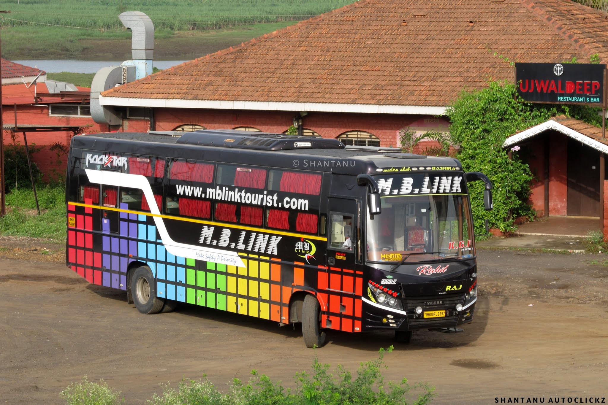 Shantanu Autoclickz M. B. Link Tourist Ashok Leyland Veera V7 AC