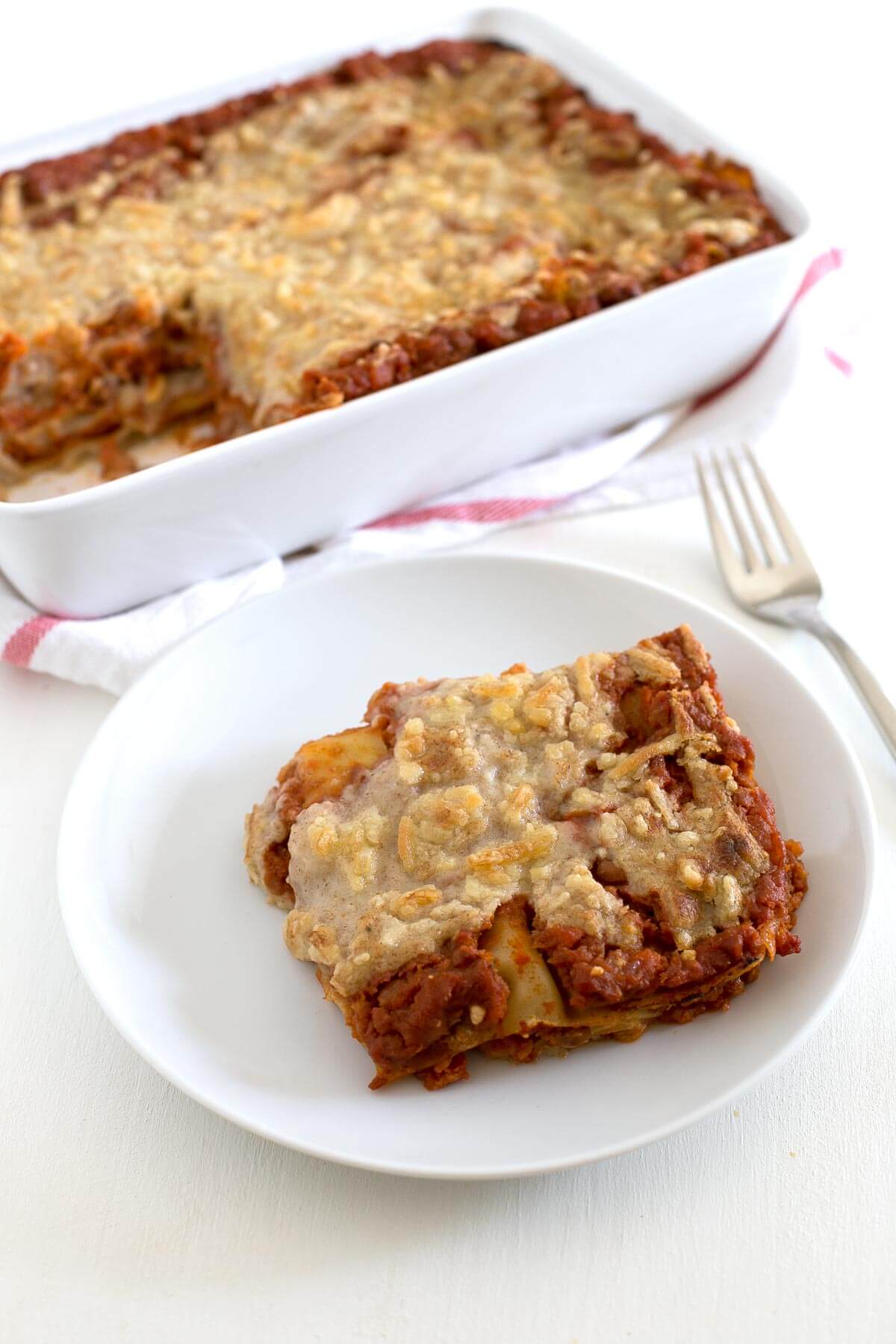 Vegan Lasagna. - Preparing a delicious vegan lasagna at home is incredibly easy and has nothing to envy the traditional one. In addition, it is healthier, lighter and more nutritious. Vegan Lasagna. - Preparing a delicious vegan lasagna at home is incredibly easy and has nothing to envy the traditional one. In addition, it is healthier, lighter and more nutritious.